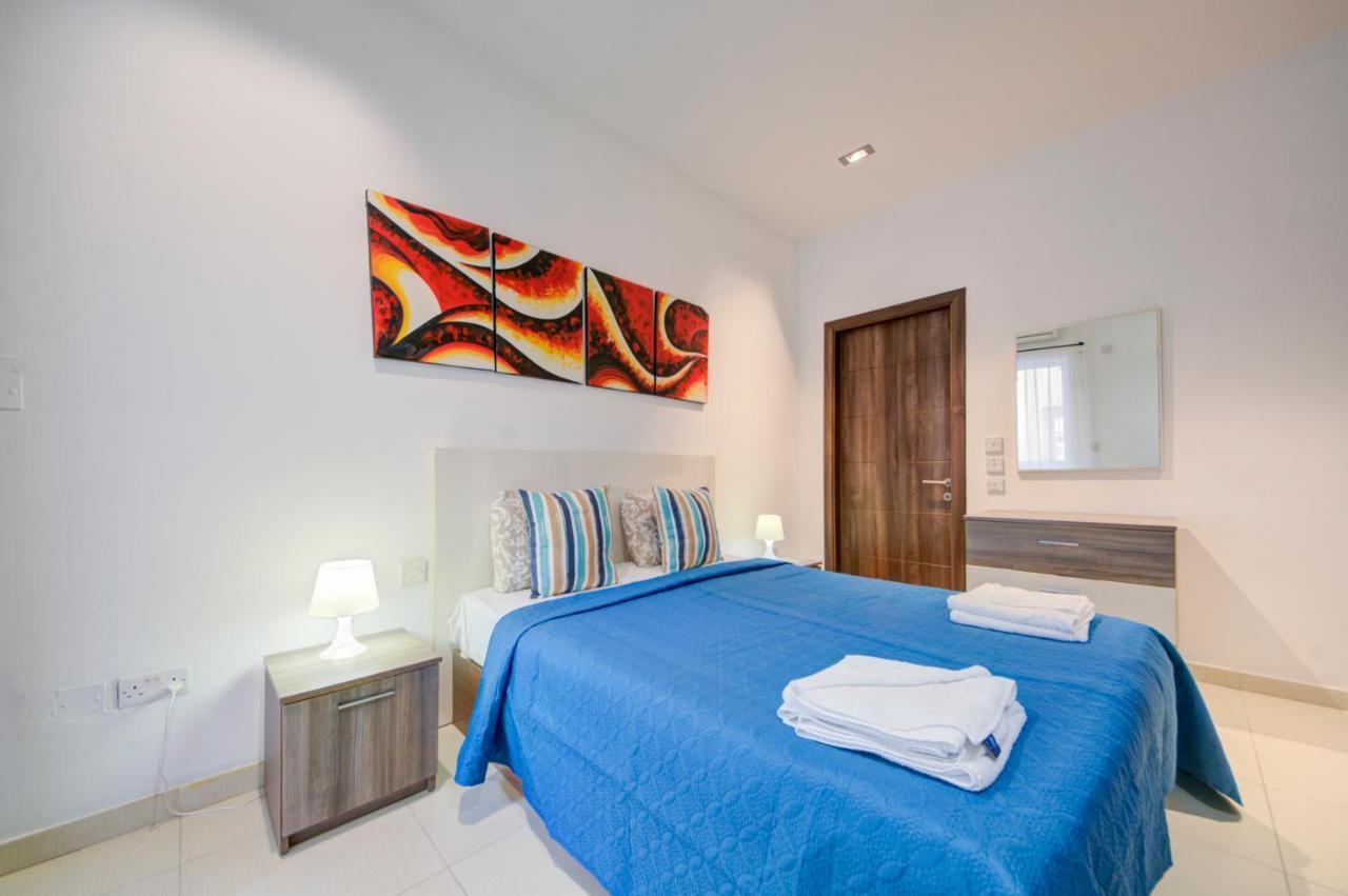 St Julians 2 Bedroom Apartment With Commanding Seaviews By Shortletsmalta Saint Julian's Екстериор снимка