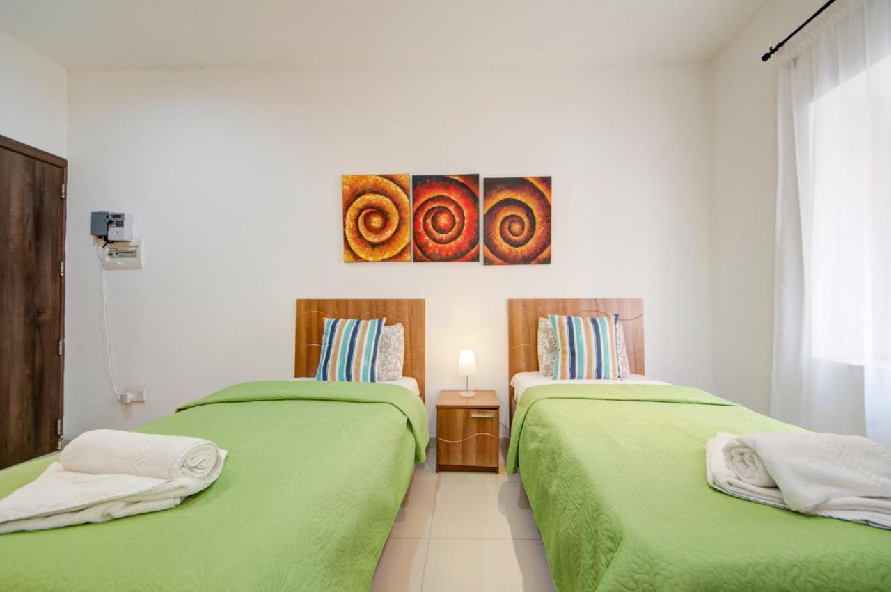 St Julians 2 Bedroom Apartment With Commanding Seaviews By Shortletsmalta Saint Julian's Екстериор снимка